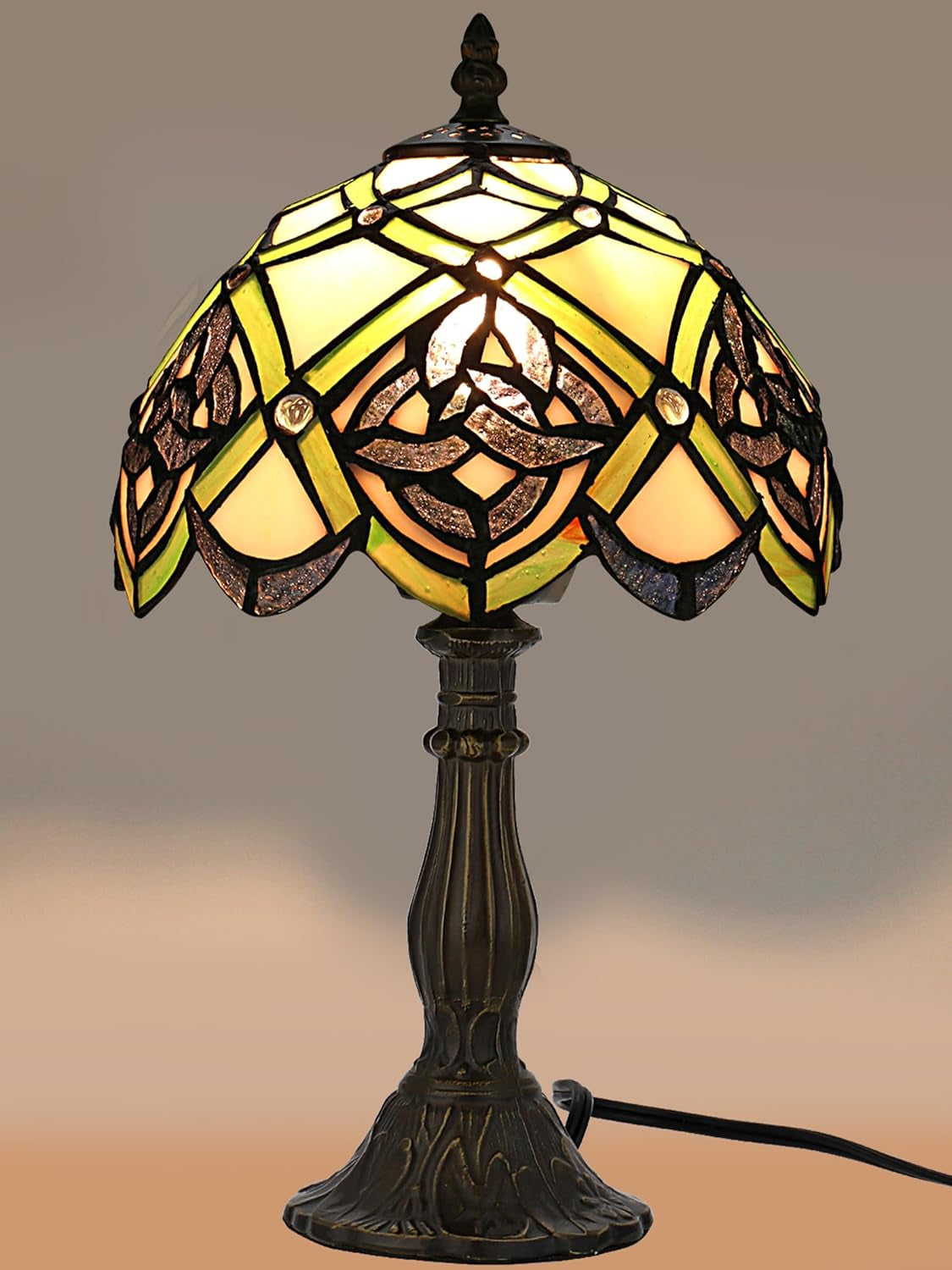 Irish Celtic Tiffany Table Lamp Shamrock Style Stained Glass Desk Lamp Night Light 14 Inch Tall 8 Inch Wide Shade beside Lamp 1 Bulb Antique Zinc Base for Home Bedroom St Patrick'S Day Decor